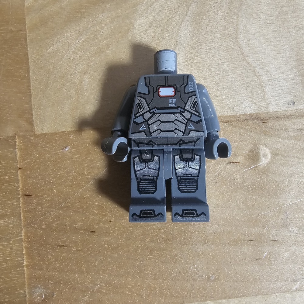 LEGO Super Heroes War Machine (SH066) Minifigure Body‎  (76006) B-19